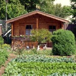 Gartenhaus mit Gemüsegarten