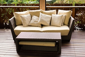 Gartenmöbel im Lounge-Stil gehören auch 2013 zu den Trends © frozensage - Fotolia.com