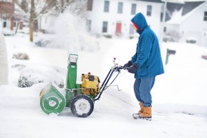 snow-blower-584380_1280