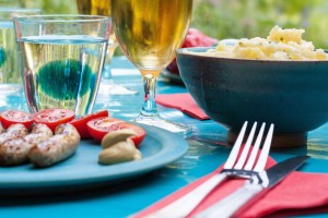 garden-party-364593_1280